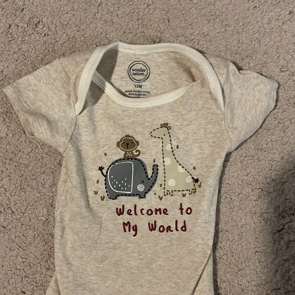 Baby Boy 12M Short Sleeve Onesie Bundle (4) - Picture 4 of 9